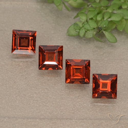 2.05ctw Natürlicher Hellrot Pyrop-Granat, Quadrat, VVS-VS