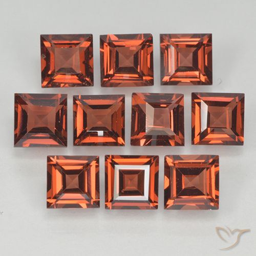 4.07ctw Natürlicher Hellrot Pyrop-Granat, Quadrat, VVS-VS
