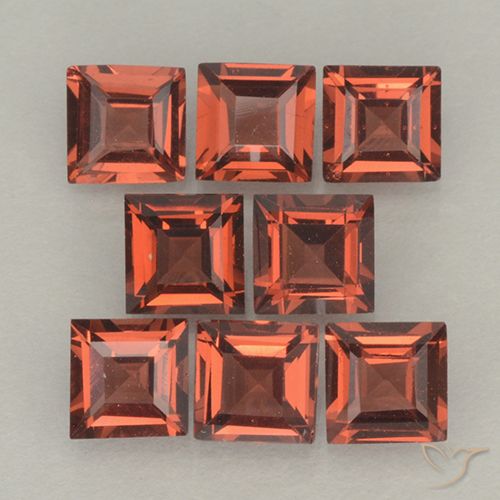 3.28ctw Natürlicher Mittelrot Pyrop-Granat, Quadrat, VVS-VS