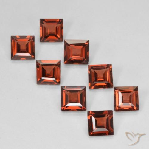 3.22ctw Natürlicher tiefrot Pyrop-Granat, Quadrat, VVS-VS