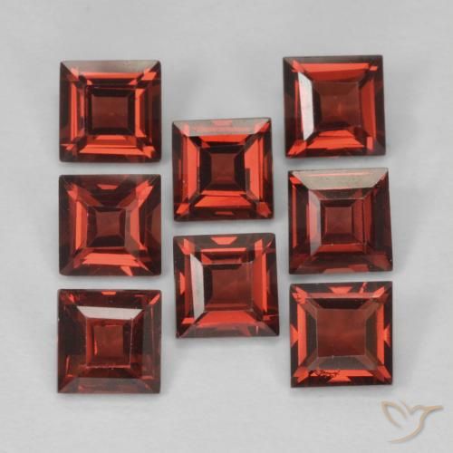 3.47 ct natürliche Tiefes Scharlachrot Pyrop-Granat-Edelsteine, Quadrat, VVS-VS