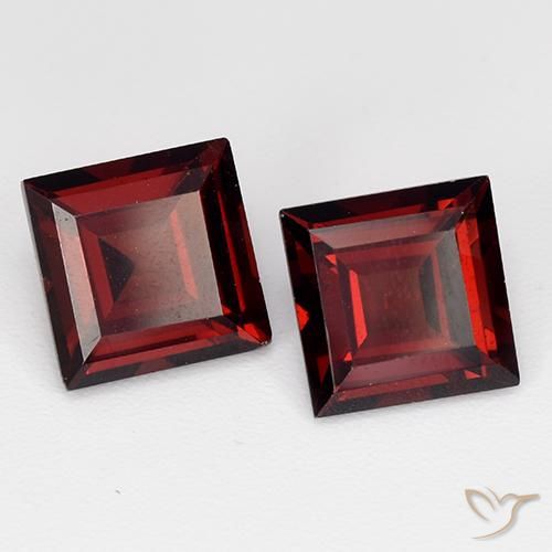 4.27ctw Natürlicher tiefrot Pyrop-Granat, Quadrat, VVS-VS