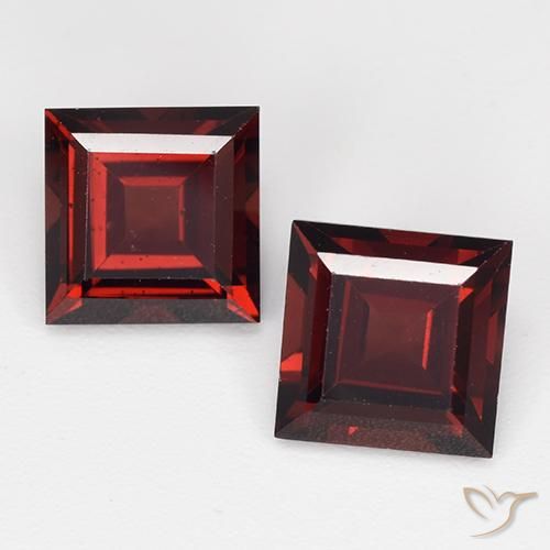 4.24ctw Natürlicher dunkelrot Pyrop-Granat, Quadrat, VVS-VS