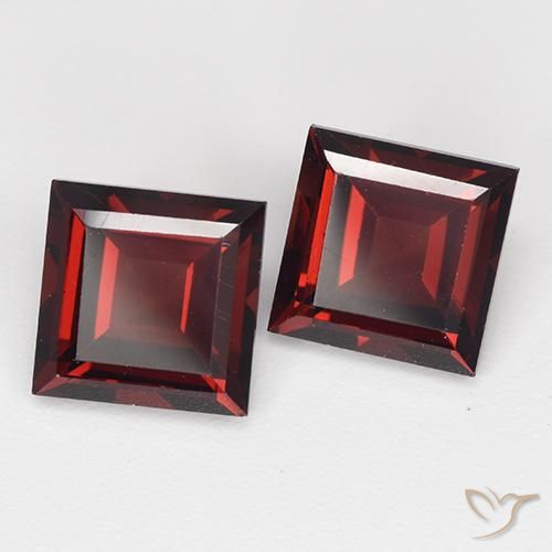 4.29 ct natürliche Tiefes Blutrot Pyrop-Granat-Edelsteine, Quadrat, VVS-VS