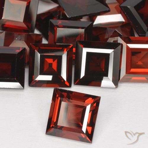 9,17 ctw natürlicher Merlot Rot Pyrop-Granat, Quadrat, VVS-VS