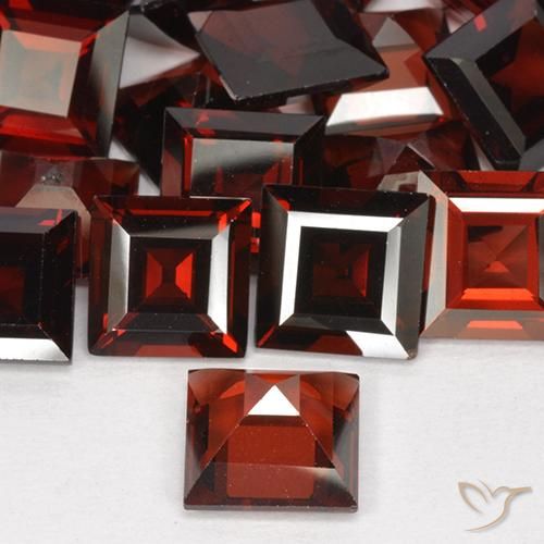 9,17 ctw natürlicher Merlot Rot Pyrop-Granat, Quadrat, VVS-VS