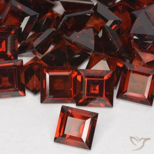 9,17 ctw natürlicher tiefrot Pyrop-Granat, Quadrat, VVS-VS