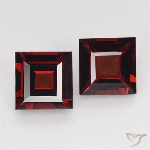 2.79ctw Natürlicher dunkelrot Pyrop-Granat, Quadrat, VVS-VS