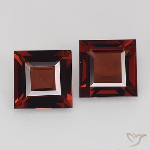2.49ctw Natürlicher tiefrot Pyrop-Granat, Quadrat, VVS-VS