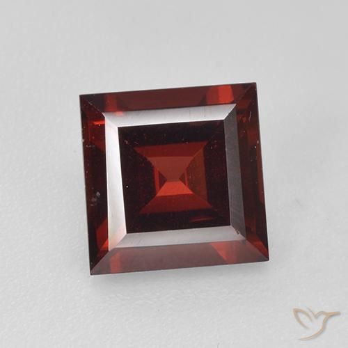 2.10ct Natürlicher dunkelrot Pyrop-Granat, Quadrat, VVS-VS