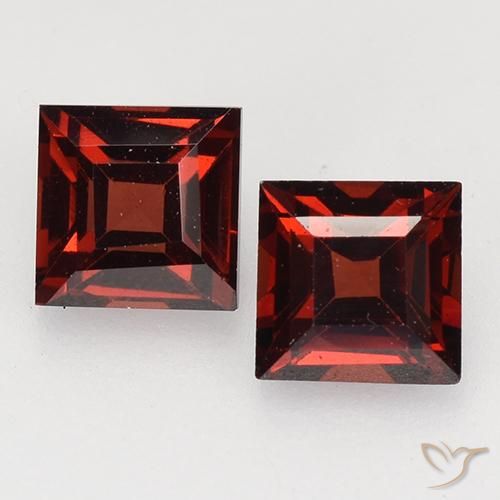 0.97ctw Natürlicher tiefrot Pyrop-Granat, Quadrat, VVS-VS