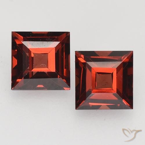 1.00ctw Natürlicher tiefrot Pyrop-Granat, Quadrat, VVS-VS