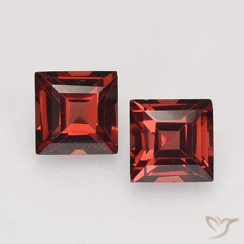 1.00ctw Natürlicher tiefrot Pyrop-Granat, Quadrat, VVS-VS