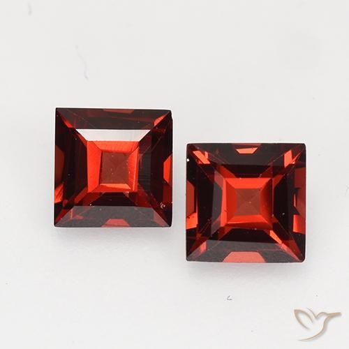 0.92ctw Natürlicher dunkelrot Pyrop-Granat, Quadrat, VVS-VS