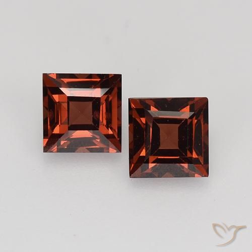 1.05ctw Natürlicher dunkelrot Pyrop-Granat, Quadrat, VVS-VS