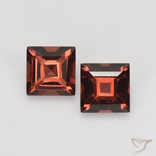 0.93ctw Natürlicher tiefrot Pyrop-Granat, Quadrat, VVS-VS