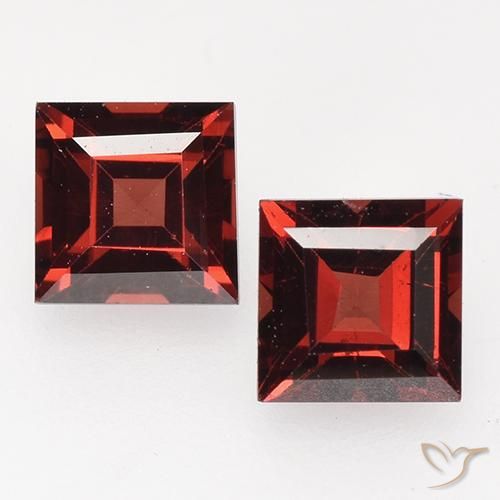 1.02ctw Natürlicher Tiefes Blutrot Pyrop-Granat, Quadrat, VVS-VS