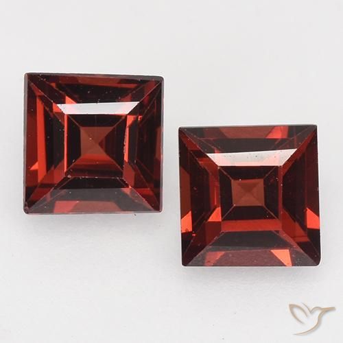 0.89ctw Natürlicher Tiefes Blutrot Pyrop-Granat, Quadrat, VVS-VS