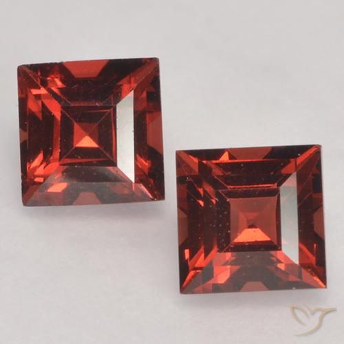 1.02ctw Natürlicher Mittelrot Pyrop-Granat, Quadrat, VVS-VS