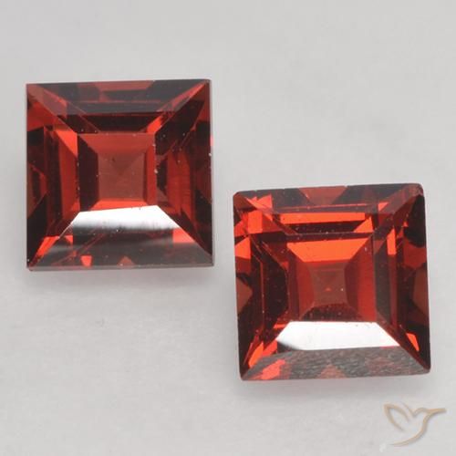 1.00ctw Natürlicher Mittelrot Pyrop-Granat, Quadrat, VVS-VS