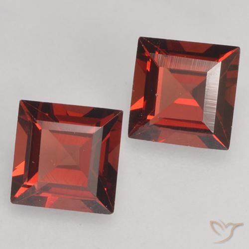 0.87 ct natürliche Tiefes Scharlachrot Pyrop-Granat-Edelsteine, Quadrat, VVS-VS