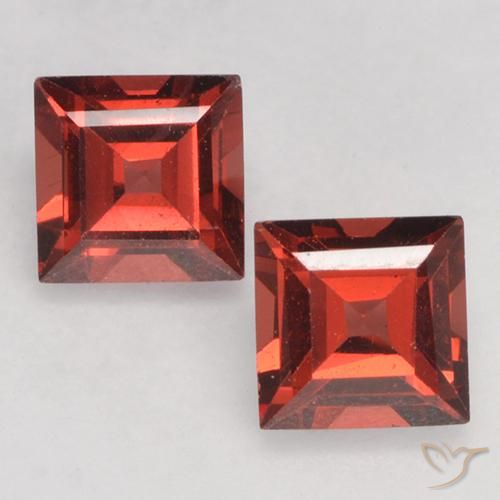 0.93ctw Natürlicher tiefrot Pyrop-Granat, Quadrat, VVS-VS