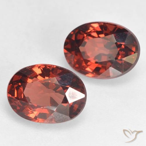 2.35 ct natürliche Mittelrot Pyrop-Granat-Edelsteine, Oval, VVS-VS