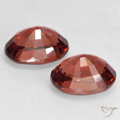 2.35 ct natürliche Mittelrot Pyrop-Granat-Edelsteine, Oval, VVS-VS