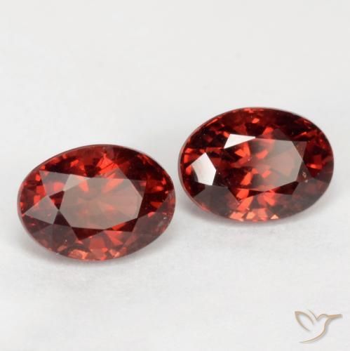 2.49 ct natürliche dunkelrot Pyrop-Granat-Edelsteine, Oval, VS