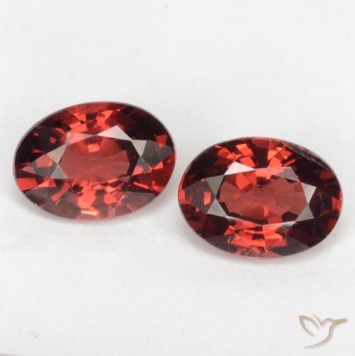 2.07ctw Natürlicher tiefrot Pyrop-Granat, Oval, VS