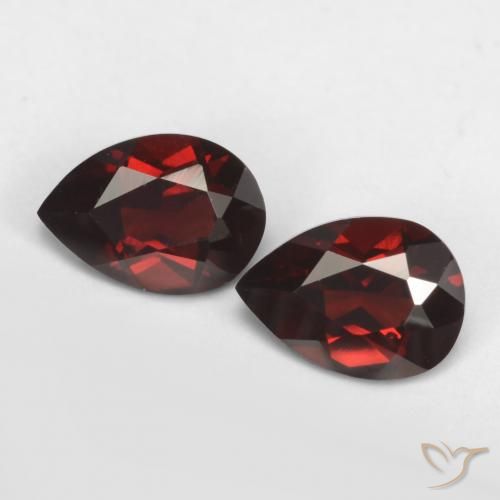 1.71ctw Natürlicher tiefrot Pyrop-Granat, Birnenform, VVS-VS