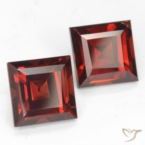 4.46ctw Natürlicher tiefrot Pyrop-Granat, Quadrat, VVS-VS