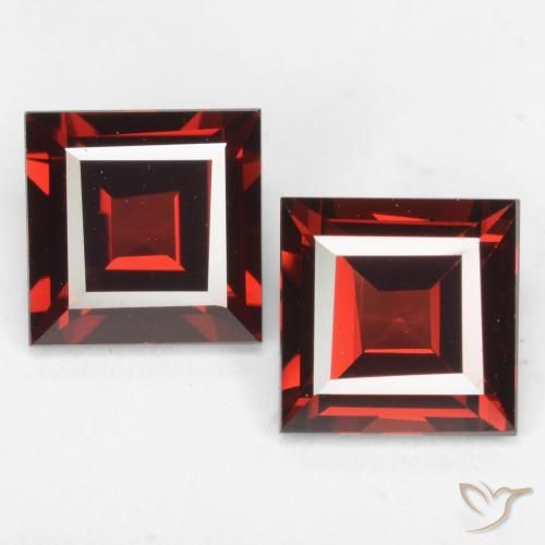 4.02ctw Natürlicher tiefrot Pyrop-Granat, Quadrat, VVS-VS