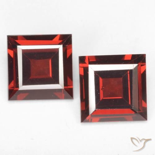 3.84ctw Natürlicher Tiefes Blutrot Pyrop-Granat, Quadrat, VVS-VS