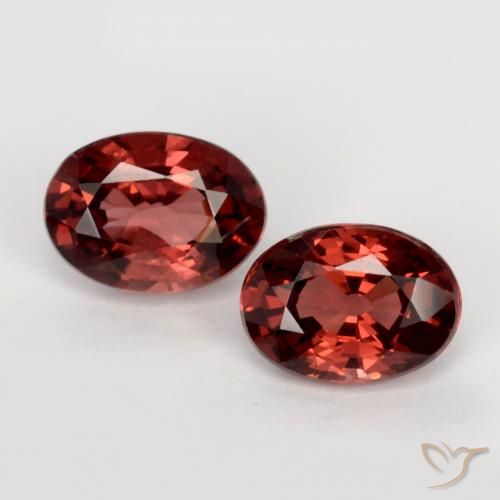 1.93ctw Natürlicher tiefrot Pyrop-Granat, Oval, VVS-VS