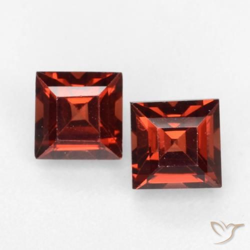 1.02ctw Natürlicher tiefrot Pyrop-Granat, Quadrat, VVS-VS