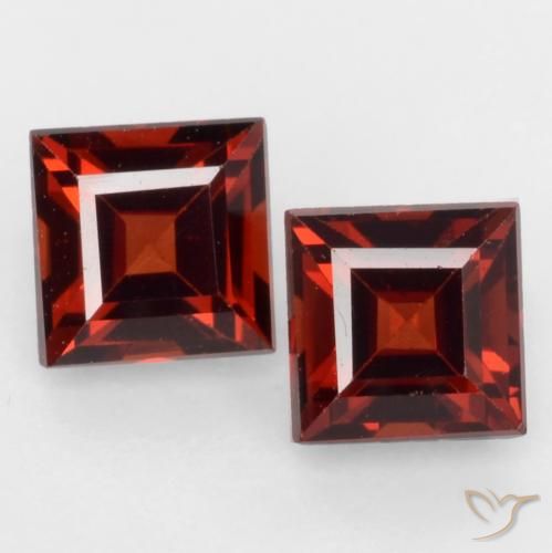 0.92ctw Natürlicher Tiefes Blutrot Pyrop-Granat, Quadrat, VVS-VS