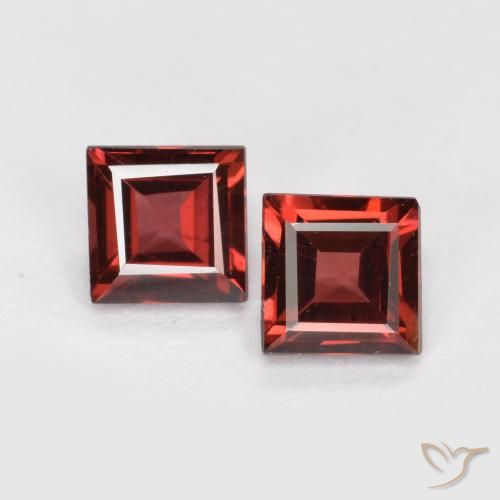 1.01ctw Natürlicher tiefrot Pyrop-Granat, Quadrat, VS