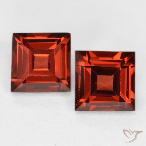 0.93ctw Natürlicher Sangria Rot Pyrop-Granat, Quadrat, VS