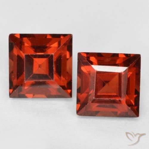 0.98ctw Natürlicher Sangria Rot Pyrop-Granat, Quadrat, VS