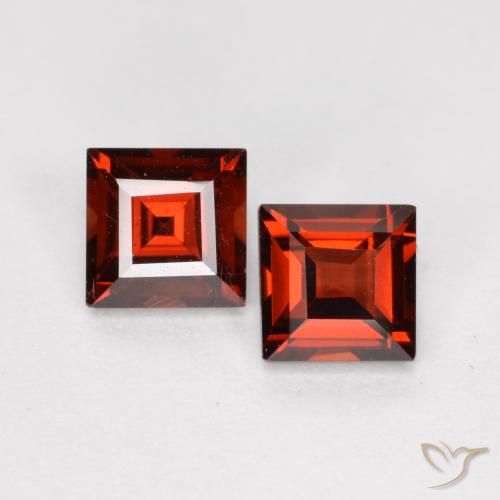 0.94ctw Natürlicher Mittelrot Pyrop-Granat, Quadrat, VS