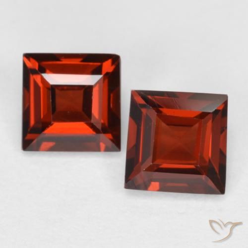 0.85ctw Natürlicher Sangria Rot Pyrop-Granat, Quadrat, VS