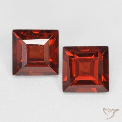 0.92ctw Natürlicher tiefrot Pyrop-Granat, Quadrat, VS