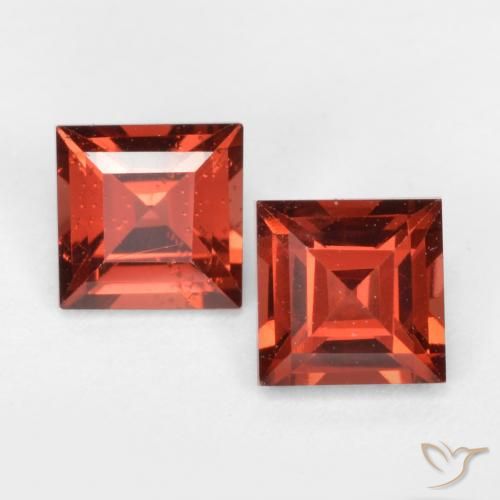 0.90ctw Natürlicher Hellrot Pyrop-Granat, Quadrat, VS