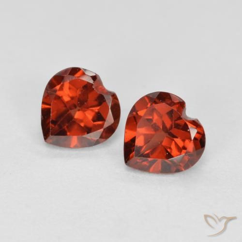 1.22ctw Natürlicher Mittelrot Pyrop-Granat, Herz, VS