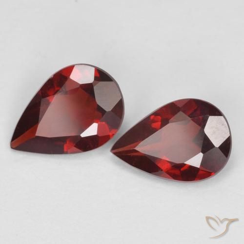 1.23ctw Natürlicher dunkelrot Pyrop-Granat, Birnenform, VVS-VS