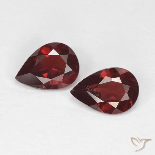 1.42ctw Natürlicher Tiefes Blutrot Pyrop-Granat, Birnenform, VS