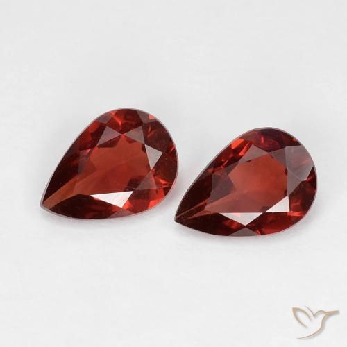 1.32ctw Natürlicher tiefrot Pyrop-Granat, Birnenform, VVS-VS