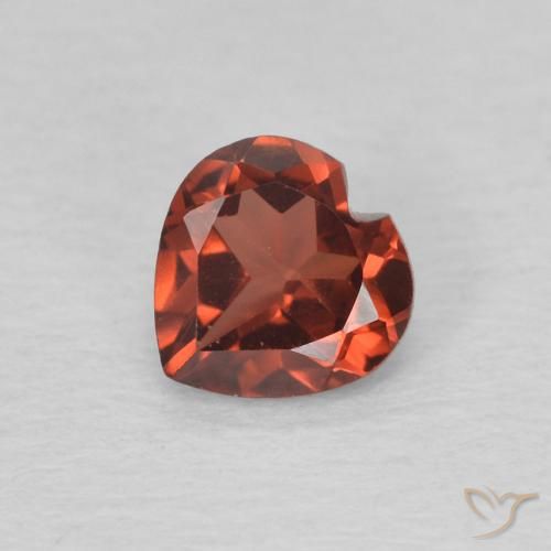 0.60ct Natürlicher Mittelrot Pyrop-Granat, Herz, VVS-VS