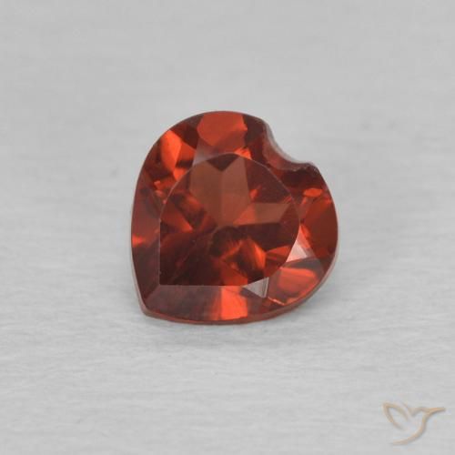 0.65ct Natürlicher Hellrot Pyrop-Granat, Herz, VVS-VS